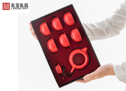 企業定制年會禮品的好處