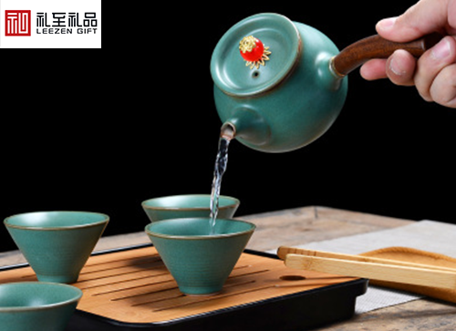企業(yè)商務(wù)禮品選擇和贈送注意事項(xiàng)